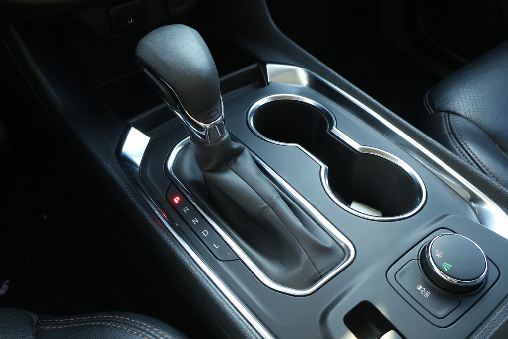 Thumbnail: 2021 Chevrolet Traverse - 20