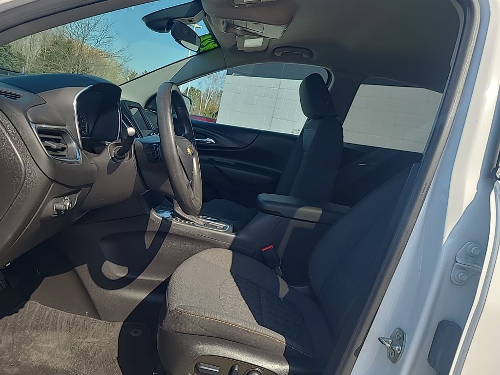 used 2022 Chevrolet Equinox car, priced at $15,390