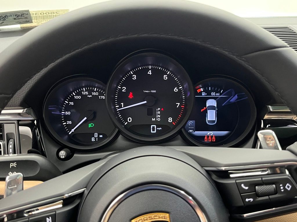 Thumbnail: 2026 Porsche Macan - 11