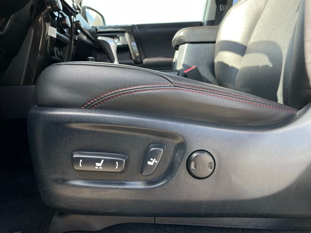 Thumbnail: 2024 Toyota 4Runner - 25