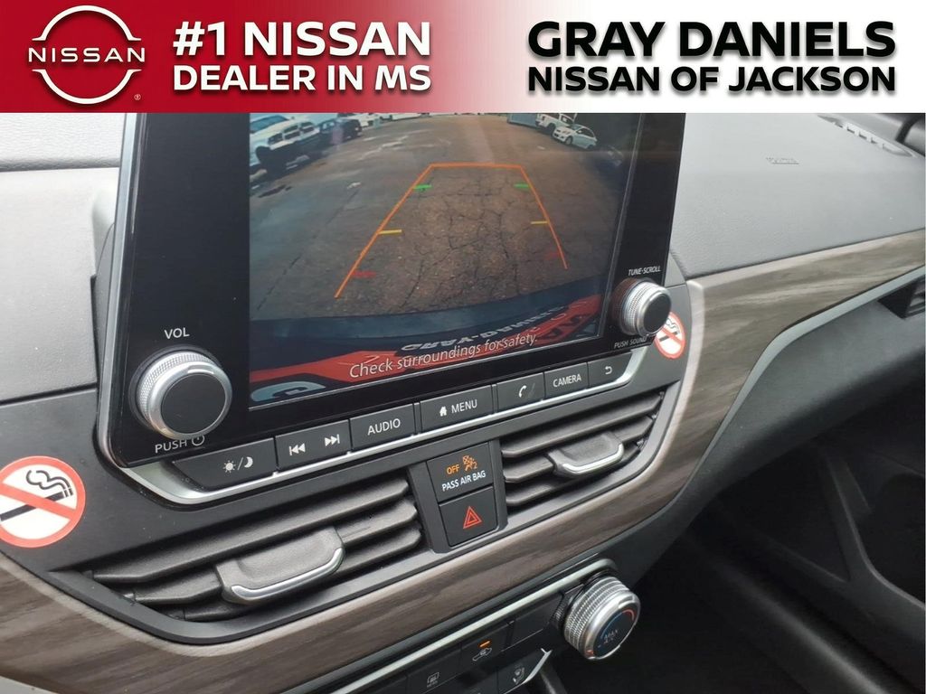 Used 2025 Nissan Altima Sedan