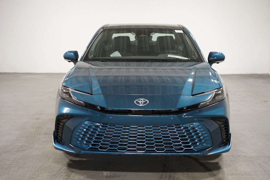 2025 Toyota Camry XSE 2