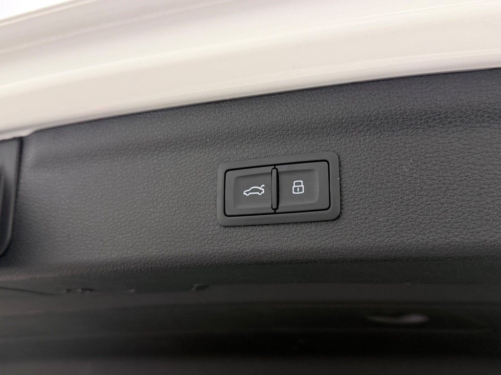 Thumbnail: 2022 Audi Q3 - 26