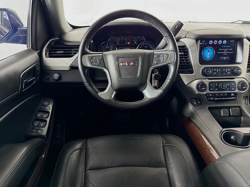 Thumbnail: 2020 GMC Yukon XL - 24