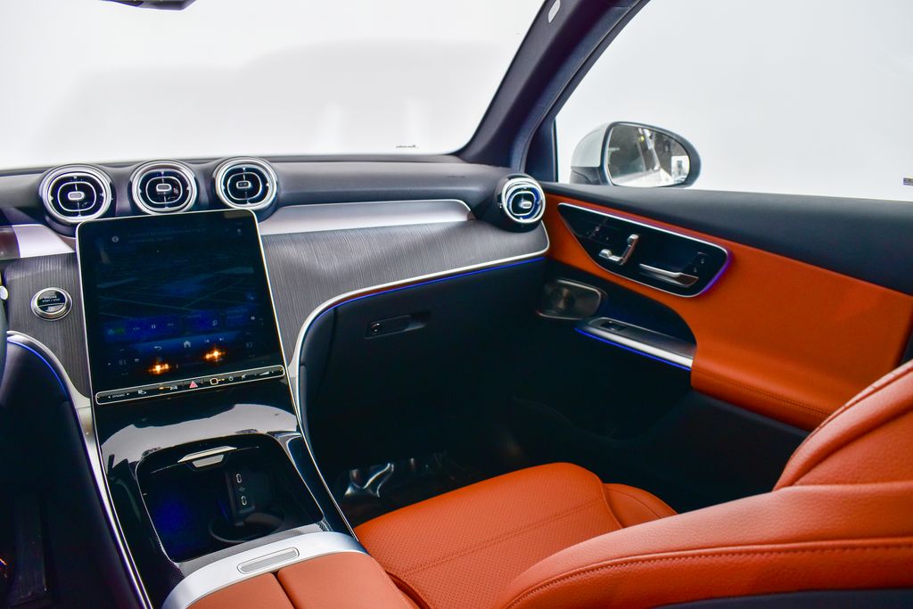 Thumbnail: 2026 Mercedes-Benz GLC - 23