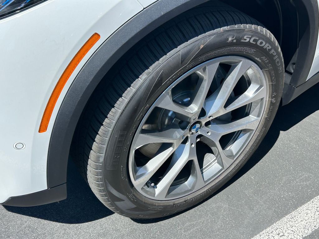 Thumbnail: 2026 BMW X5 - 3
