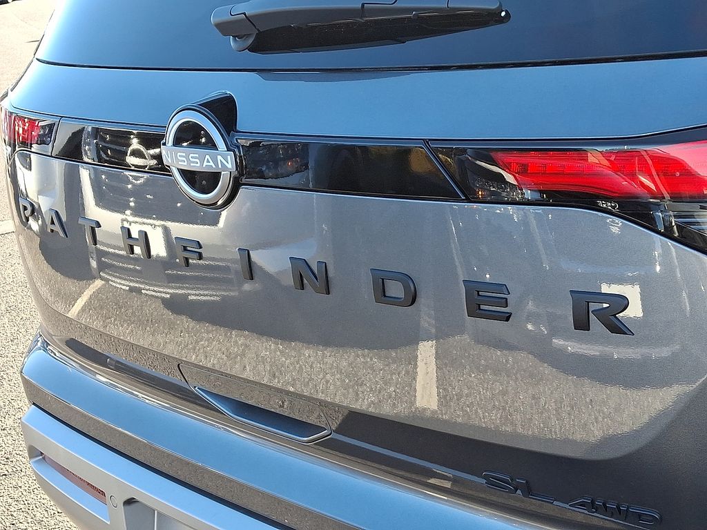 Thumbnail: 2025 Nissan Pathfinder - 12