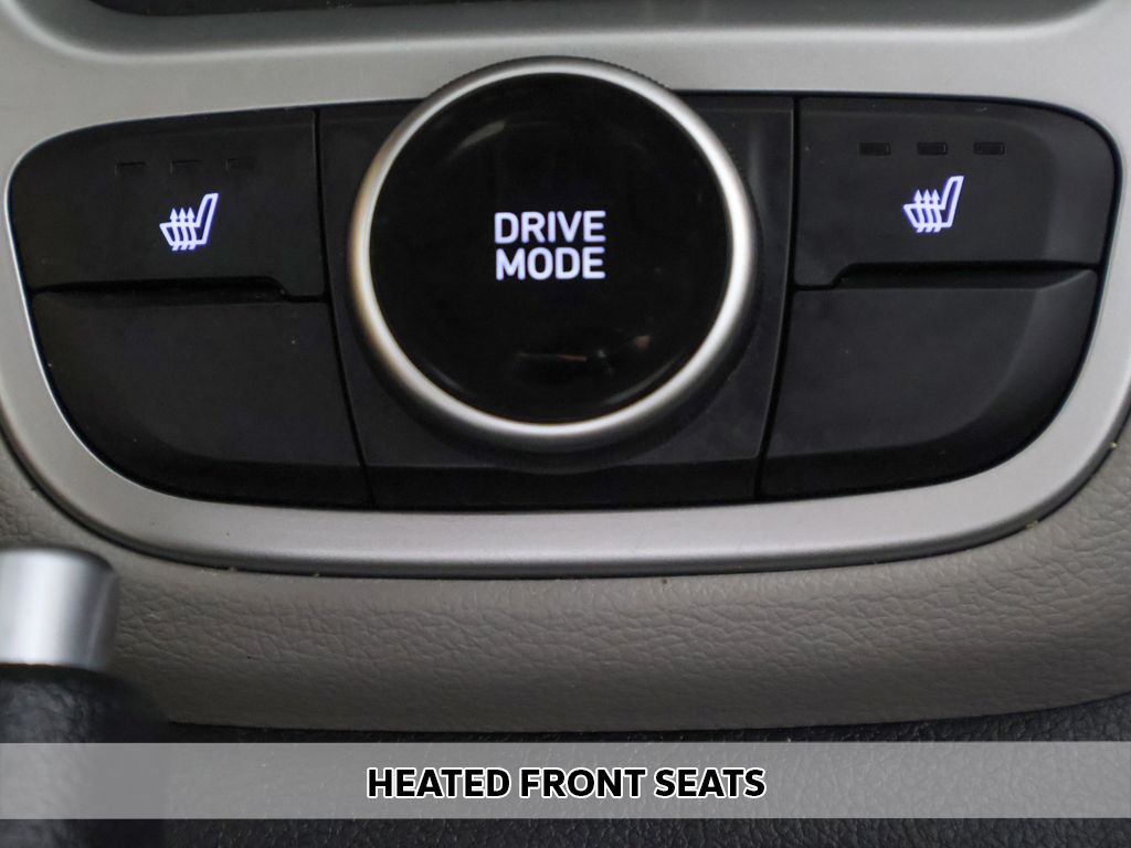 Used 2026 White Hyundai SEL image 5