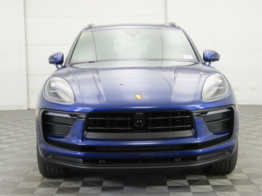 Thumbnail: 2025 Porsche Macan - 10