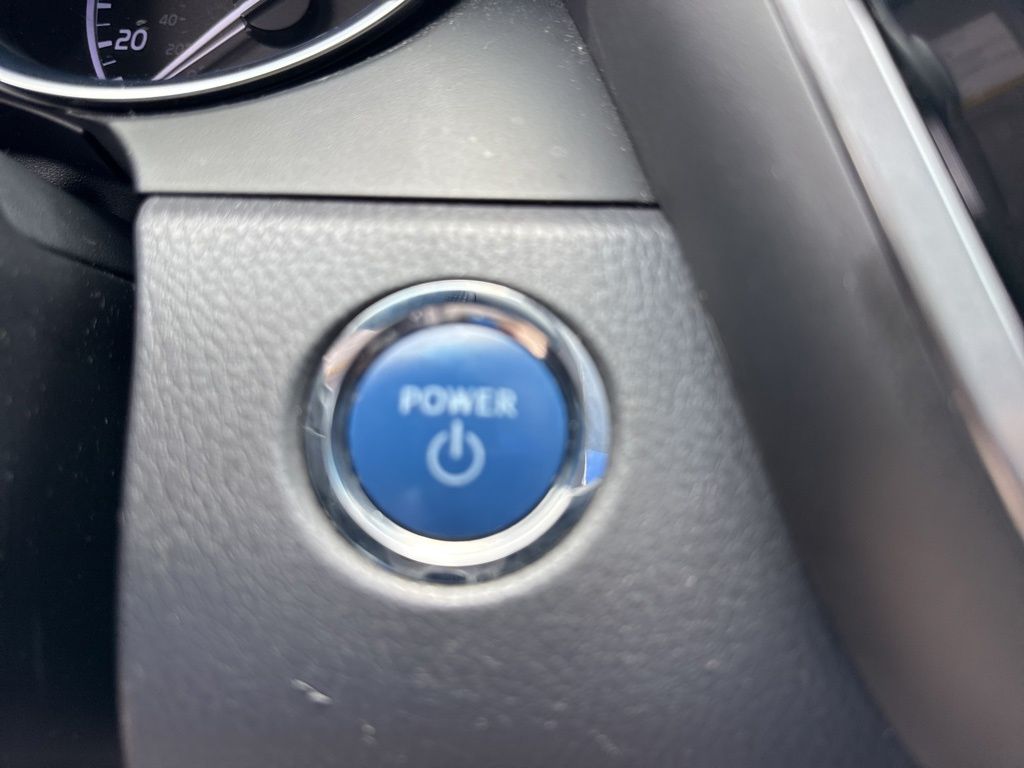 2018 Toyota Camry Hybrid SE