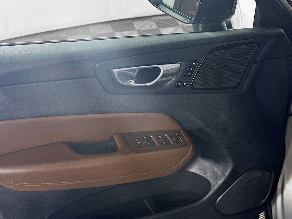 Used 2023 Silver Volvo B5 Plus Dark Theme image 25