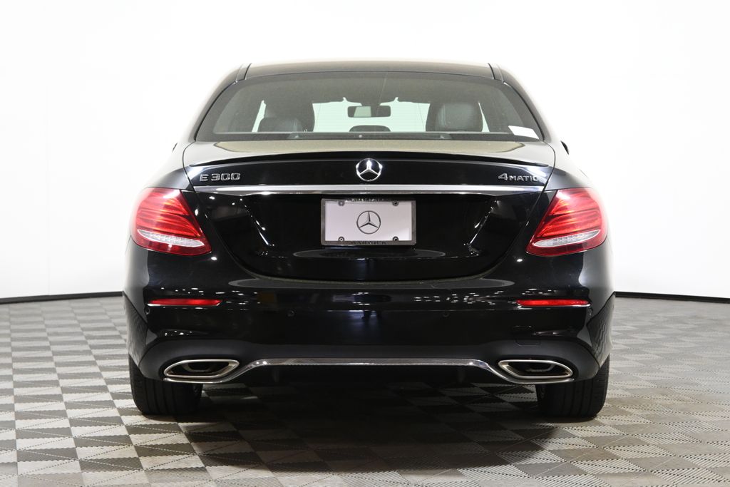 2017 Mercedes-Benz E-Class E 300 9