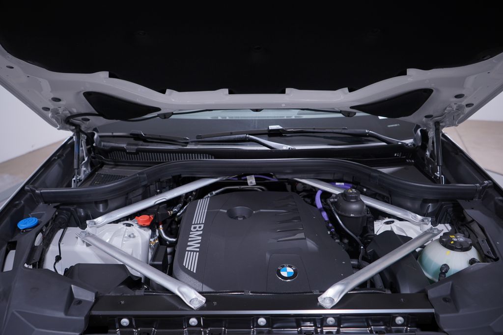 Thumbnail: 2026 BMW X5 - 14