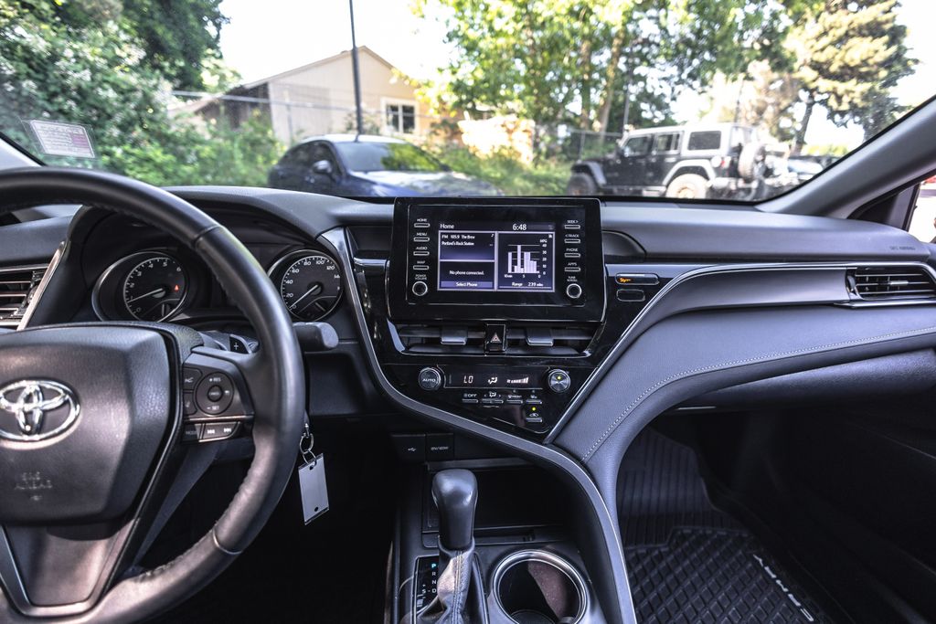 2024 Toyota Camry SE Nightshade thumbnail 24
