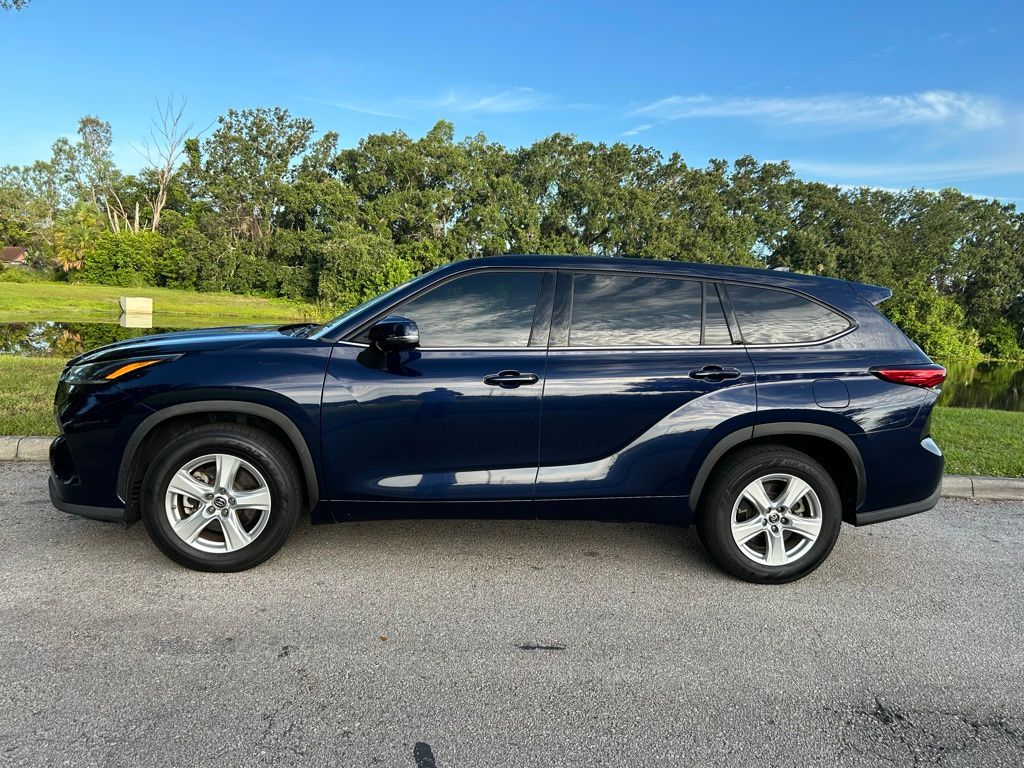 Thumbnail: 2021 Toyota Highlander - 2