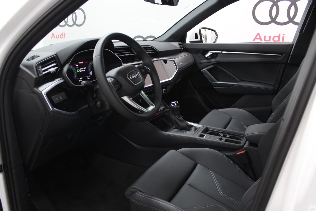 Thumbnail: 2025 Audi Q3 - 10