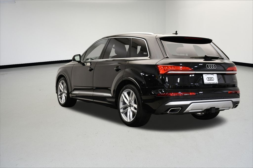 Thumbnail: 2025 Audi Q7 - 3