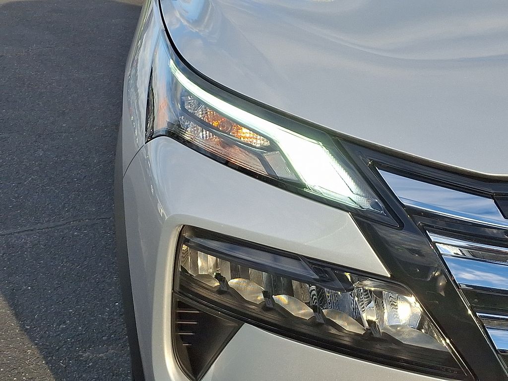 Thumbnail: 2025 Nissan Rogue - 10