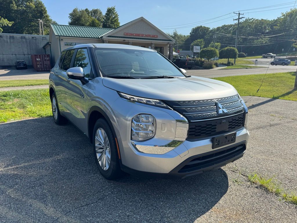 2025 Mitsubishi Outlander Hybrid Plug-in ES S-AWC