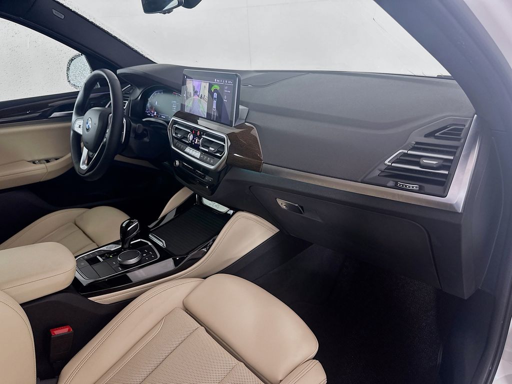 Thumbnail: 2023 BMW X4 - 30