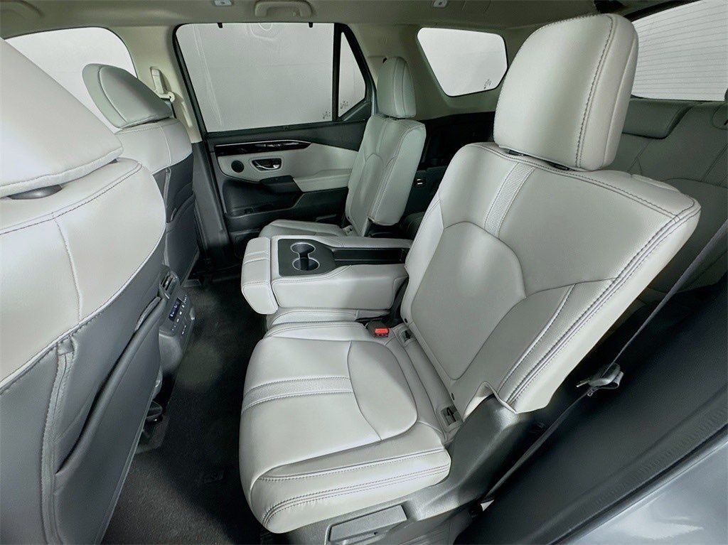 Used Car 2025 Honda Pilot  Touring For Sale Under $50,000 In Austin, Texas