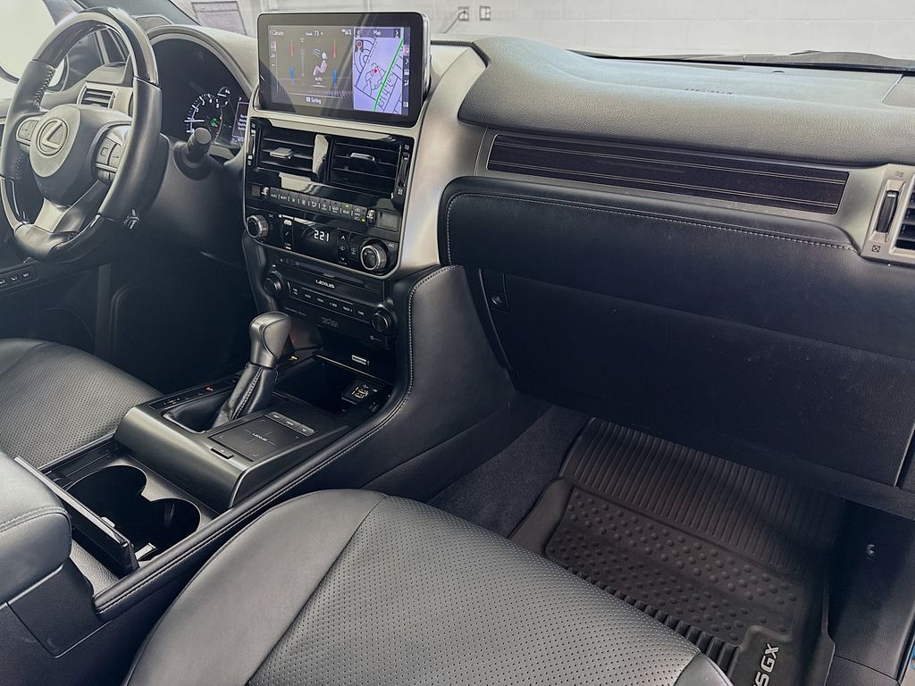 2023 Lexus GX 460 Luxury 30