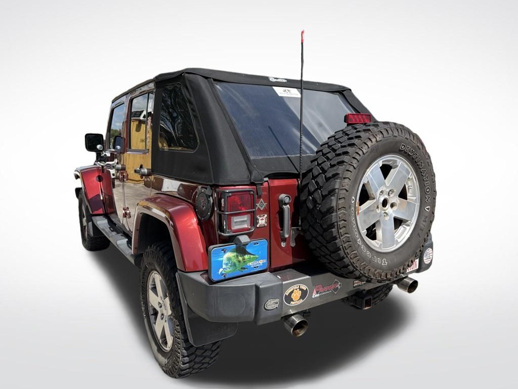 Used 2008 Red Jeep Unlimited Sahara image 6