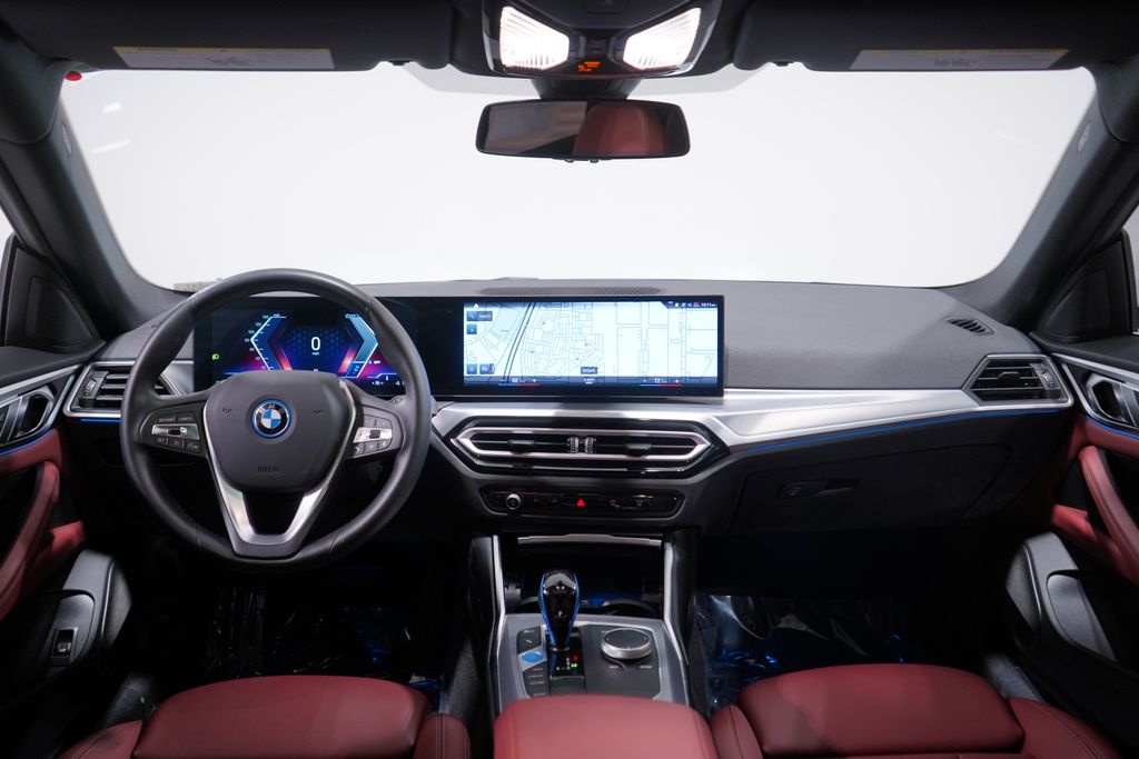 Thumbnail: 2023 BMW i4 - 10