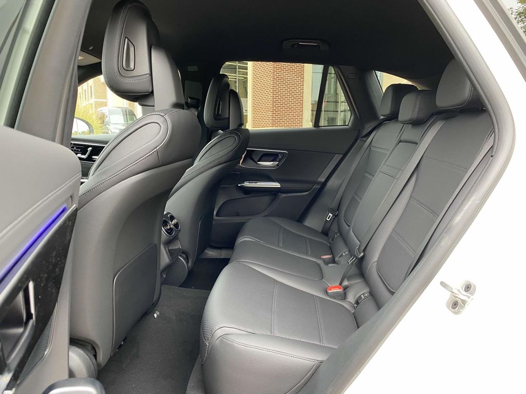 Thumbnail: 2025 Mercedes-Benz GLC - 19