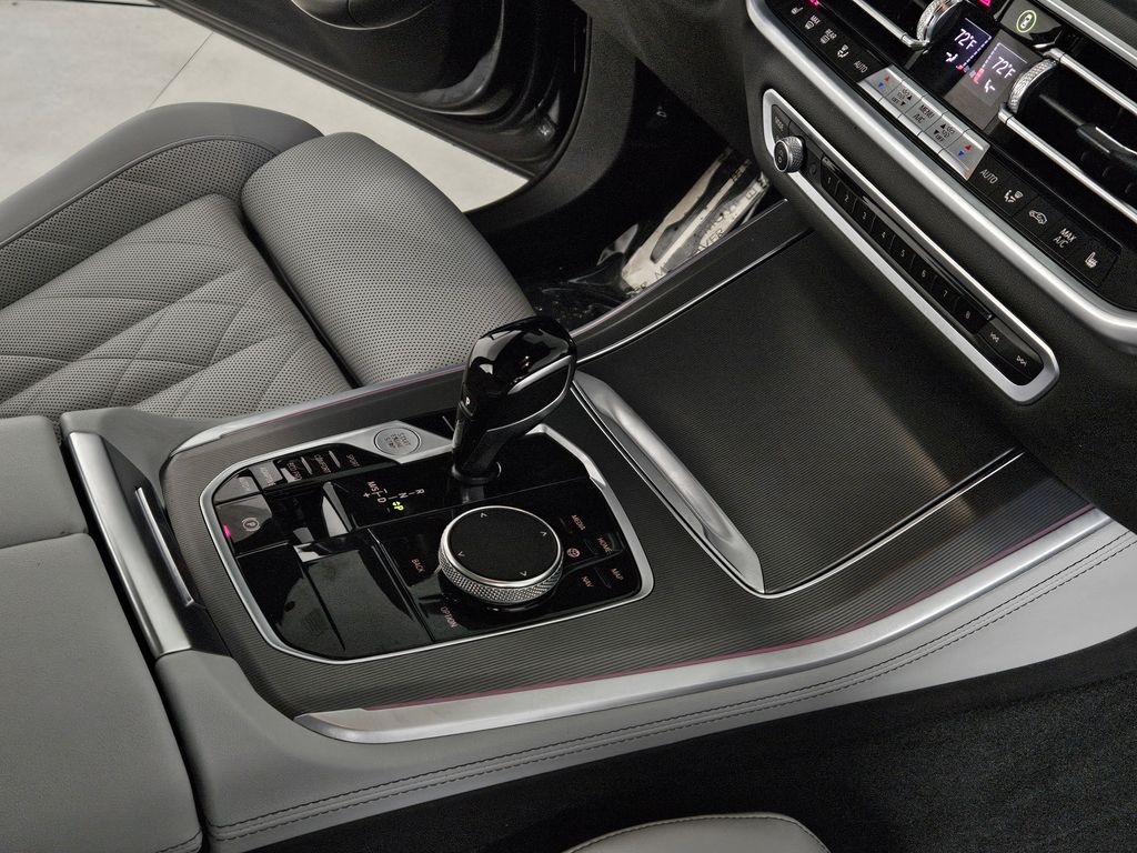 Thumbnail: 2023 BMW X5 - 15