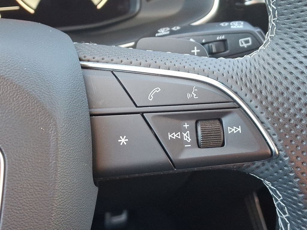 Thumbnail: 2023 Audi SQ8 - 23