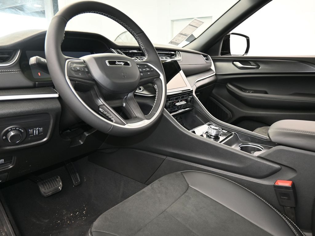 New 2025 Silver Zynith Jeep Altitude X image 13