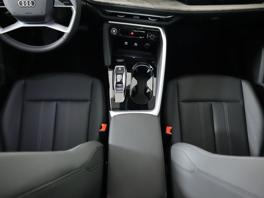 Thumbnail: 2025 Audi Q5 - 19