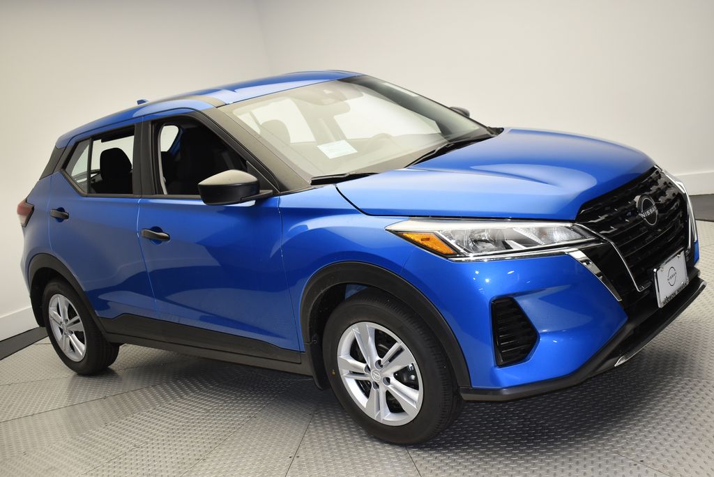 Thumbnail: 2025 Nissan Kicks - 3