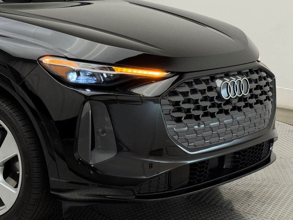 Thumbnail: 2025 Audi Q5 - 2