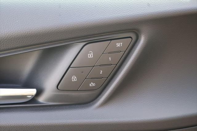 Thumbnail: 2026 Chevrolet Equinox - 18