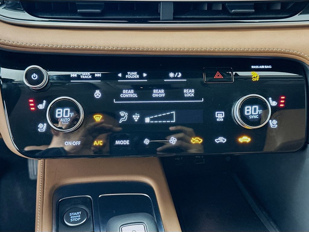 Thumbnail: 2022 INFINITI QX60 - 16