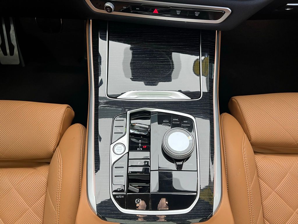 Thumbnail: 2024 BMW X5 - 11