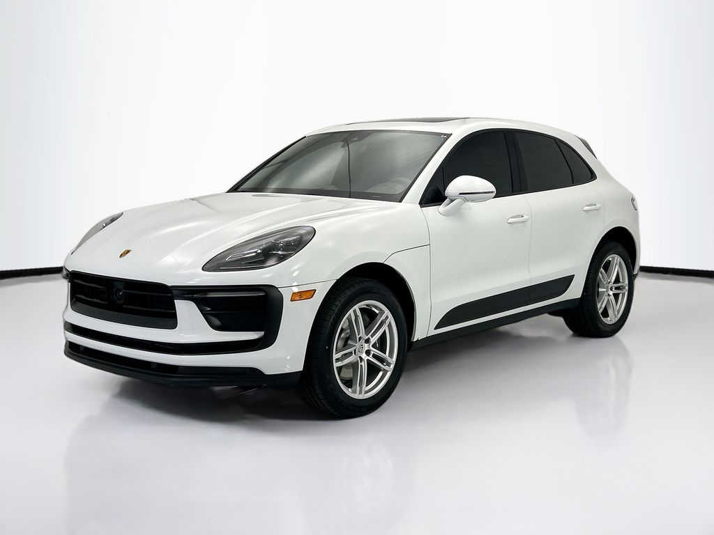 Thumbnail: 2023 Porsche Macan - 1