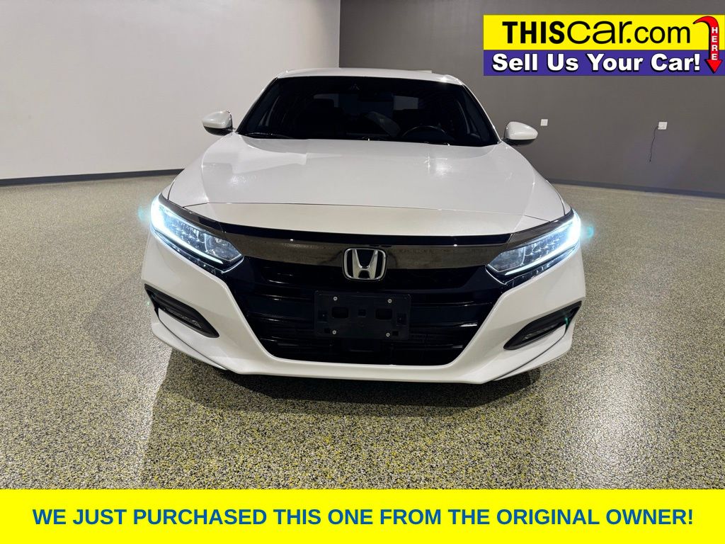 2019 Honda Accord Sport photo 2