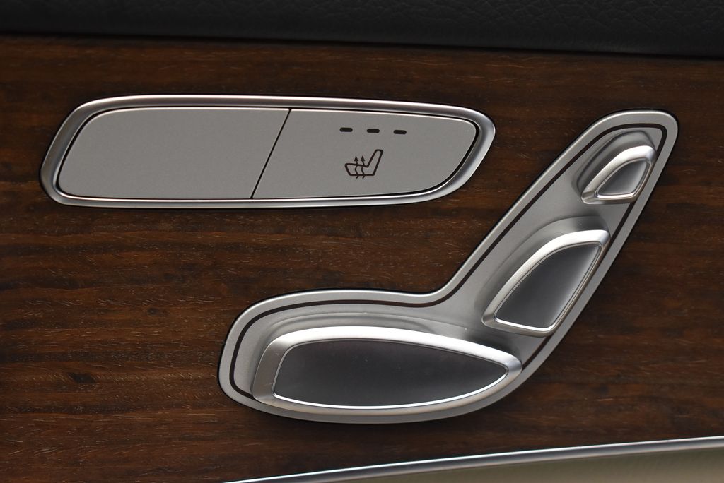 Thumbnail: 2022 Mercedes-Benz GLC - 27