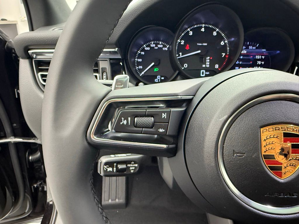 Thumbnail: 2026 Porsche Macan - 13