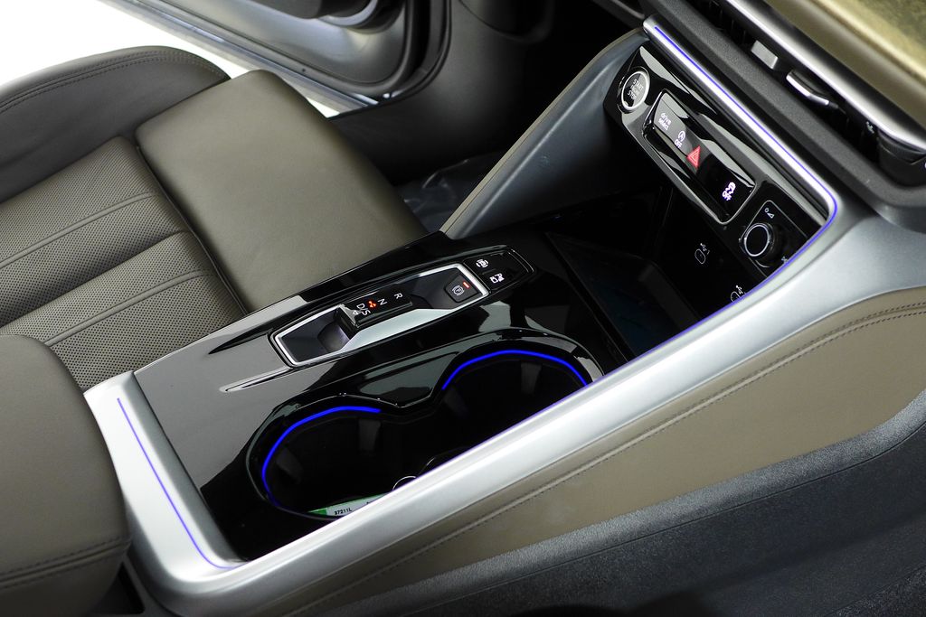 Thumbnail: 2025 Audi Q5 - 15