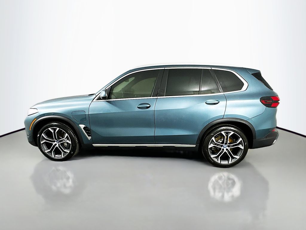 Thumbnail: 2025 BMW X5 - 8