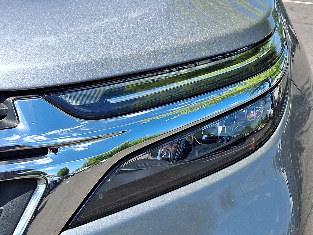 used 2024 Chevrolet Equinox car, priced at $23,354