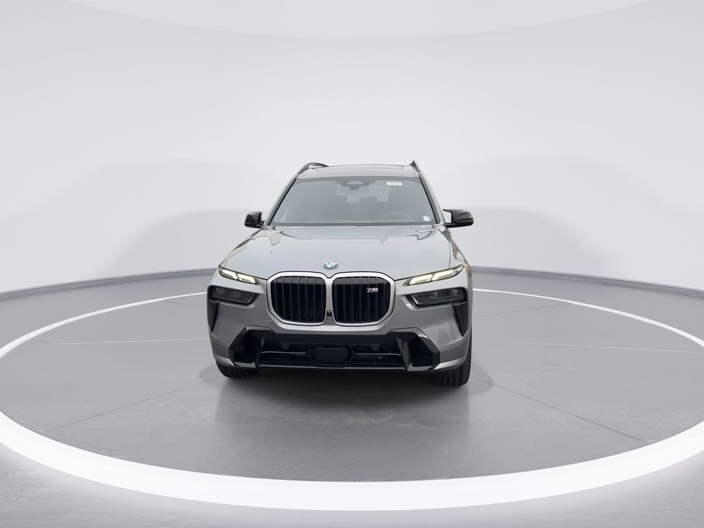 2025 BMW X7 M60i 3