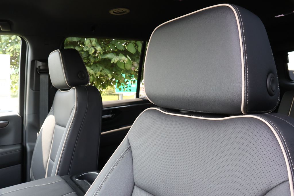 Thumbnail: 2025 Chevrolet Tahoe - 15