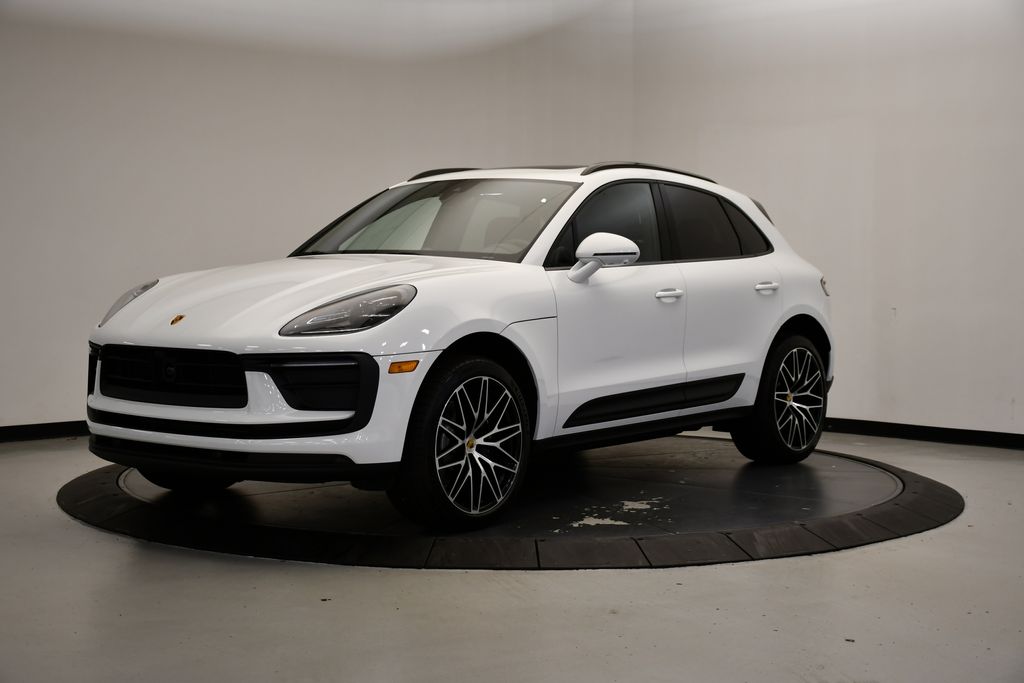 Thumbnail: 2026 Porsche Macan - 1
