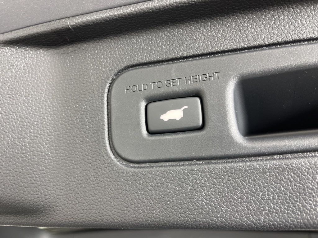 2025 Honda Pilot Touring 13