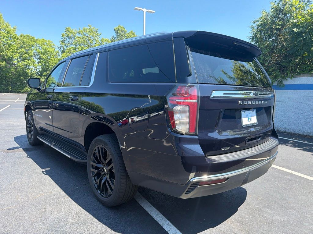 Thumbnail: 2021 Chevrolet Suburban - 3